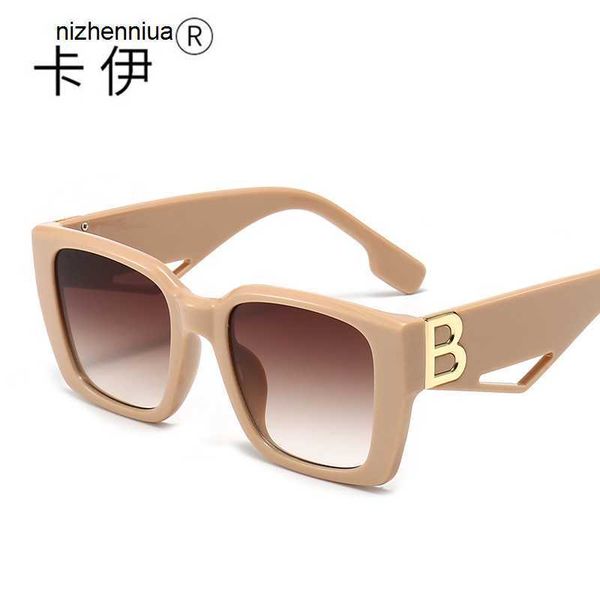 hermm elegant sunglase new box fahion men and women letter mirror leg decoration outdoor sunhade 8258 glae, White;black
hermm elegant sunglase new box fahion men and women letter mirror leg decoration outdoor sunhade 8258 glae, White;black