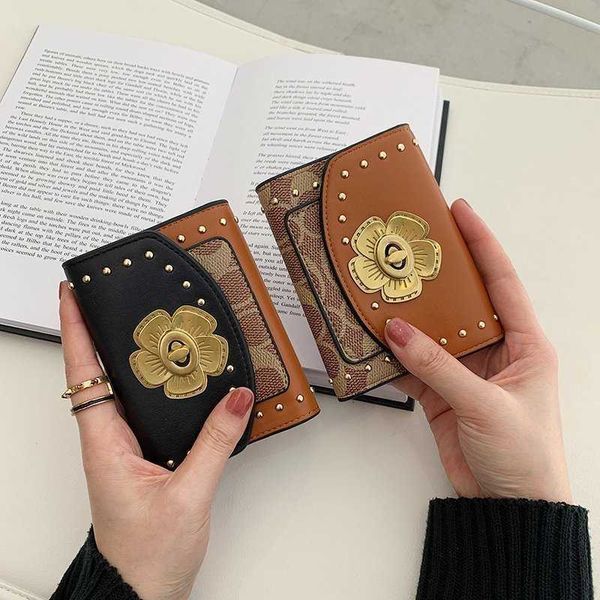 wallets cycling caps masks ouhuochao brand camellia three fold rivet short wallet multi card bag, Red;black
wallets cycling caps masks ouhuochao brand camellia three fold rivet short wallet multi card bag, Red;black