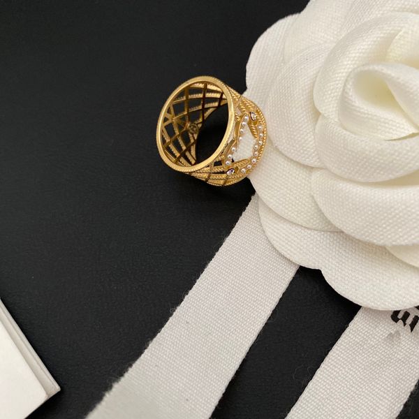 3style never fade brand letter ring gold plated brass copper hollow open band rings fashion designer luxury crystal pearl ring for womens we, Silver
3style never fade brand letter ring gold plated brass copper hollow open band rings fashion designer luxury crystal pearl ring for womens we, Silver