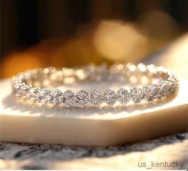 charm bracelets luxury fashion rhinone crystal bracelet for women temperament bracelet valentine's day anniversary gift party jewelry, Golden;silver
charm bracelets luxury fashion rhinone crystal bracelet for women temperament bracelet valentine's day anniversary gift party jewelry, Golden;silver