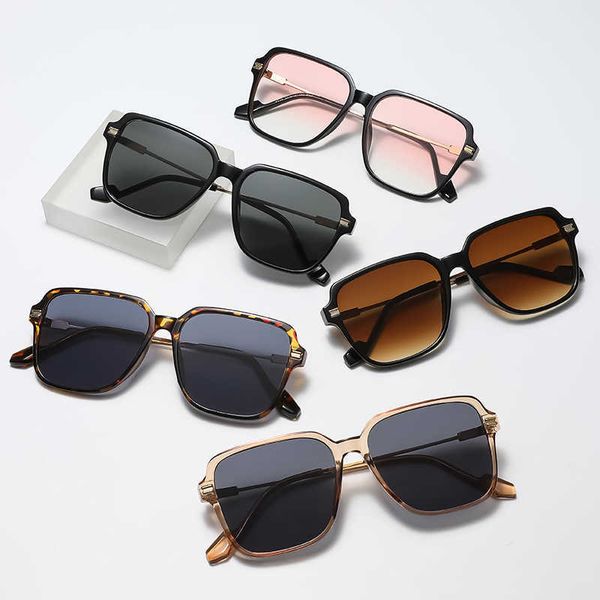frames 2023 new gm metal korean edition fashion trend style same sunglasses, White;black
frames 2023 new gm metal korean edition fashion trend style same sunglasses, White;black