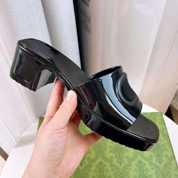 jelly slide woman platform sandals slipper fashion classics dearfoam sandal slippers flat shoes utdoor beach shoes candy colors no267, Black
jelly slide woman platform sandals slipper fashion classics dearfoam sandal slippers flat shoes utdoor beach shoes candy colors no267, Black