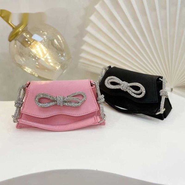 evening bags luxury designer party diamond bow satin black handbags for women 2023 new fashion trend protable 230427
evening bags luxury designer party diamond bow satin black handbags for women 2023 new fashion trend protable 230427