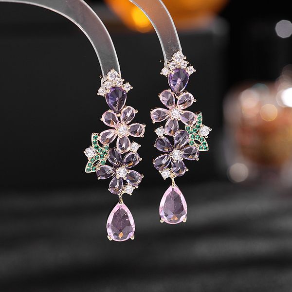 dangle chandelier shine cubic zirconai colorful flower eardrop women fashion statement stud earring trend bridal crystal dangler jewelry 230, Silver
dangle chandelier shine cubic zirconai colorful flower eardrop women fashion statement stud earring trend bridal crystal dangler jewelry 230, Silver