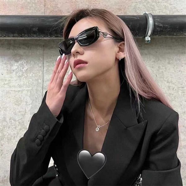 Designer Triangular signature cool sunglasses luxury Super high quality 22 new P plate box Sunglasses ins net red same triangular spr14y with logo
Designer Triangular signature cool sunglasses luxury Super high quality 22 new P plate box Sunglasses ins net red same triangular spr14y with logo