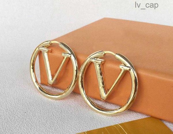 fashion gold hoop earrings for lady women party wedding lovers gift engagement jewelry for bride various, Golden;silver
fashion gold hoop earrings for lady women party wedding lovers gift engagement jewelry for bride various, Golden;silver