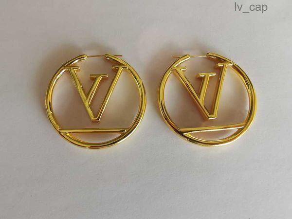 2022 gold hoop earrings for lady women party wedding lovers gift engagement jewelry bride, Golden;silver
2022 gold hoop earrings for lady women party wedding lovers gift engagement jewelry bride, Golden;silver