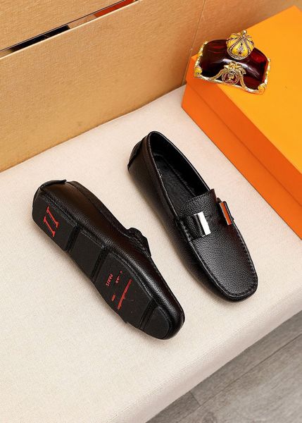 loafers designer men mocassin leather flats casual shoes slip-on driving walking shoes hollow out italian shoes luxurious genuine leather dr, Black
loafers designer men mocassin leather flats casual shoes slip-on driving walking shoes hollow out italian shoes luxurious genuine leather dr, Black