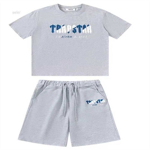 mens trapstar t shirt short sleeve print outfit chenille tracksuit black cotton london streetwear u5bk, White;black
mens trapstar t shirt short sleeve print outfit chenille tracksuit black cotton london streetwear u5bk, White;black