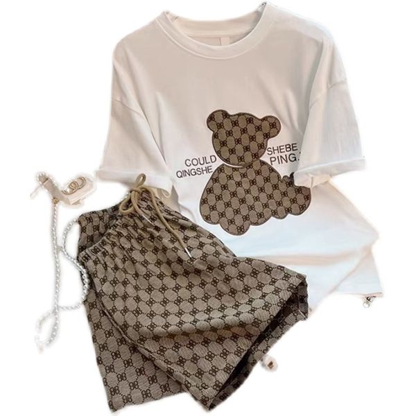 european card bear shorts skin set women's summer 2023 new frying street leisure sports two sets, Gray
european card bear shorts skin set women's summer 2023 new frying street leisure sports two sets, Gray
