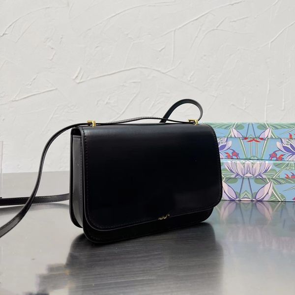 designer bag luxury bag new new tofu bag retro small square bag senior fashion everything one shoulder oblique span big-name female bag
designer bag luxury bag new new tofu bag retro small square bag senior fashion everything one shoulder oblique span big-name female bag