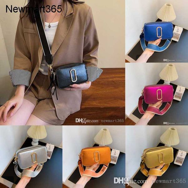 fashionable designer camera bag womens 2023 new simple one shoulder bag wide shoulder strap crossbody bag, Red;black
fashionable designer camera bag womens 2023 new simple one shoulder bag wide shoulder strap crossbody bag, Red;black
