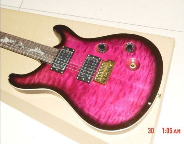 electric guitar, tiger flame maple veneer, rosewood fingerboard, environmentally friendly paint guita1689
electric guitar, tiger flame maple veneer, rosewood fingerboard, environmentally friendly paint guita1689