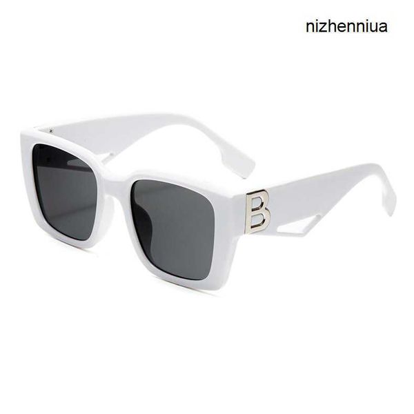 hermm elegant sunglase new fahion trend men and women peronalized letter decorative glae box pc frame mc1m, White;black
hermm elegant sunglase new fahion trend men and women peronalized letter decorative glae box pc frame mc1m, White;black