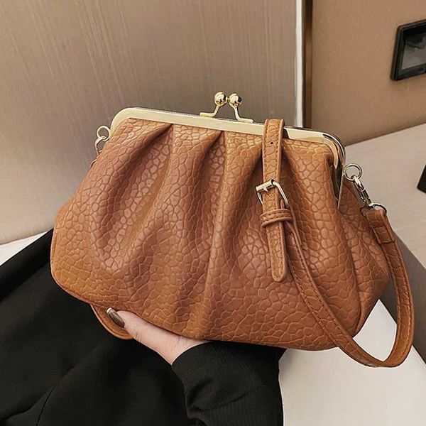 leather and 2023 fashion designer women pleated shell luxury clip crossbody bags soft handbag pu purse brand shoulder bag clutch
leather and 2023 fashion designer women pleated shell luxury clip crossbody bags soft handbag pu purse brand shoulder bag clutch