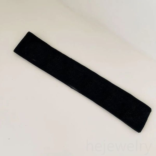 letter woman headband luxury mens headwear convenient charming stripe with letters pattern fashion hairbands simple sport hair accessories, Silver
letter woman headband luxury mens headwear convenient charming stripe with letters pattern fashion hairbands simple sport hair accessories, Silver