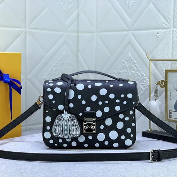 women messenger bag genuine leather dot pattern handbags purse removable long strap lock catch fahsion letters pumpkin pendant shoulder bags
women messenger bag genuine leather dot pattern handbags purse removable long strap lock catch fahsion letters pumpkin pendant shoulder bags