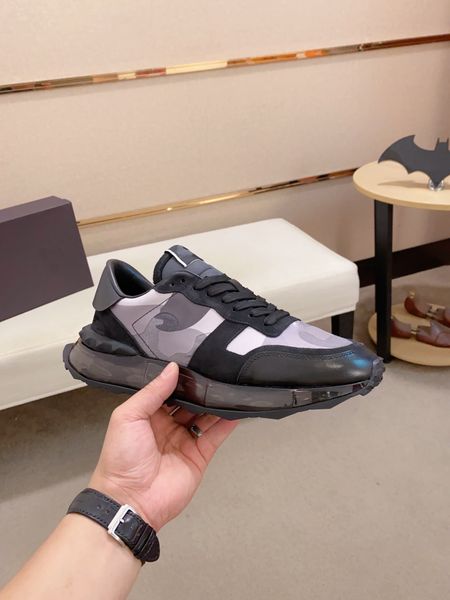 designer running shoes valentinoity fashion sneake luxury sports skate shoes men trainers low sneakers man h014
designer running shoes valentinoity fashion sneake luxury sports skate shoes men trainers low sneakers man h014