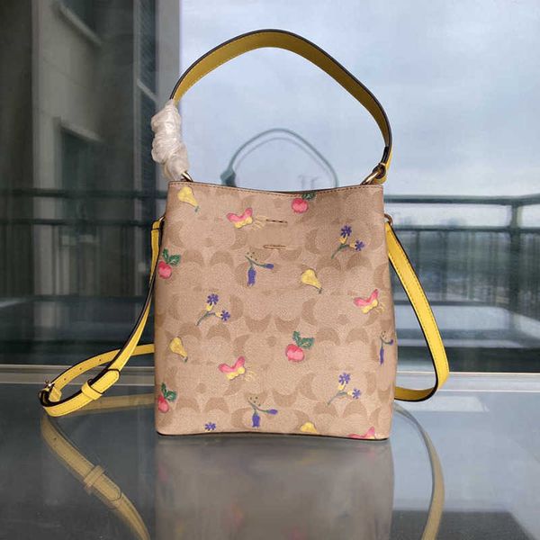 nxy evening bags totes designer womens handbags tote brown ladies casual leather purse shoulder female large handbag pink butterfly 230207
nxy evening bags totes designer womens handbags tote brown ladies casual leather purse shoulder female large handbag pink butterfly 230207