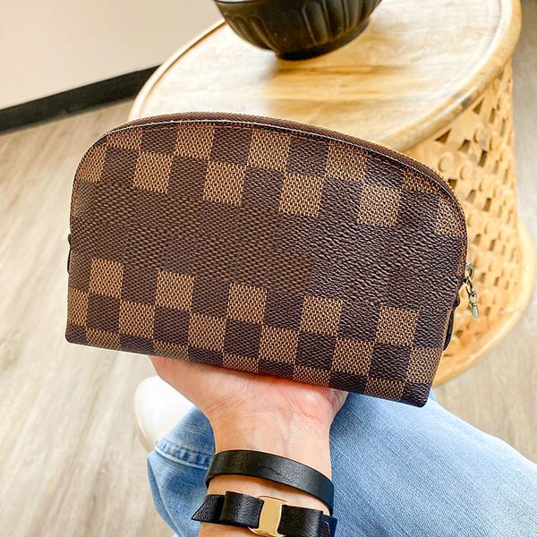 zipper women's mens makeup toiletry bag m47515 luxury designer shoulder tote toiletry shell bags genuine leather clutch wallet make up
zipper women's mens makeup toiletry bag m47515 luxury designer shoulder tote toiletry shell bags genuine leather clutch wallet make up