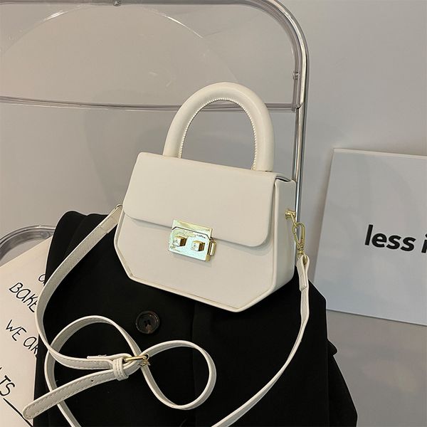 2023 designer bags luxury women mini backpack handbags shoulder bags designers travel messenger bag female purse m11
2023 designer bags luxury women mini backpack handbags shoulder bags designers travel messenger bag female purse m11