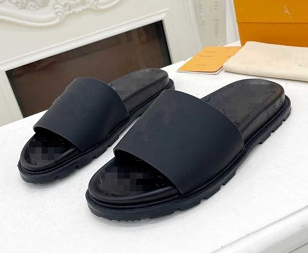 new 2023 womens summer slippers beach shoes paste flower fashion brand designe cowhide couples sandals womens slippers, Black
new 2023 womens summer slippers beach shoes paste flower fashion brand designe cowhide couples sandals womens slippers, Black