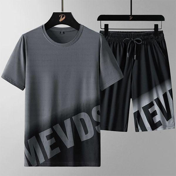 men's tracksuits summer ice silk mens set fashion gradient letter printing tshirt and shorts two piece set breathable men casual sports, Gray
men's tracksuits summer ice silk mens set fashion gradient letter printing tshirt and shorts two piece set breathable men casual sports, Gray