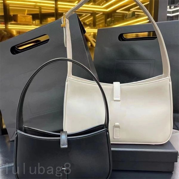 baguette bag embossing le5a7 shoulder hand bag khaki white black solid color letter buckle sacoche elegant female evening bag trendy simple
baguette bag embossing le5a7 shoulder hand bag khaki white black solid color letter buckle sacoche elegant female evening bag trendy simple