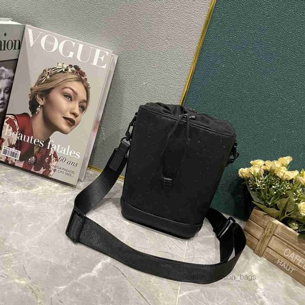 shoulder bags fashion designer m82248 shoulder bag purse noe men's cowhide embossed pattern leather cross body drawstring canvas handba
shoulder bags fashion designer m82248 shoulder bag purse noe men's cowhide embossed pattern leather cross body drawstring canvas handba