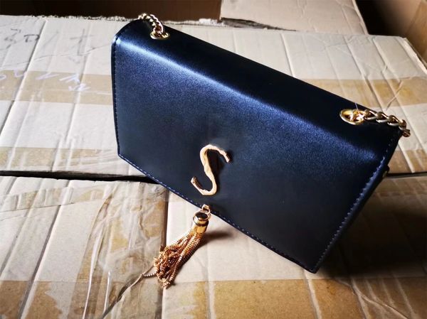 designer loulou shoulder bags y-shape qualited chain cross body bag leather cassandra handle handbags casual totes practical plain messenger
designer loulou shoulder bags y-shape qualited chain cross body bag leather cassandra handle handbags casual totes practical plain messenger