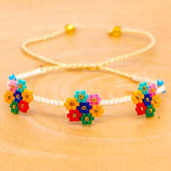 spring and summer strand miyuki bead handmade woven little daisy seven color flower beaded small bracelet for women, Black
spring and summer strand miyuki bead handmade woven little daisy seven color flower beaded small bracelet for women, Black