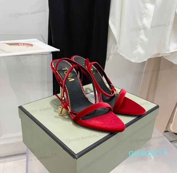 2023 designer sandals dress shoes hardware fashion brand woman metal stiletto party dress wedding womens heels, Black
2023 designer sandals dress shoes hardware fashion brand woman metal stiletto party dress wedding womens heels, Black