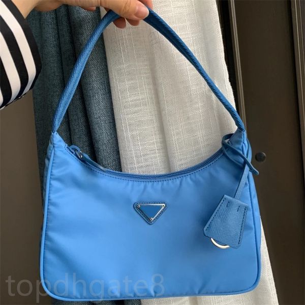 triangle mens desinger bag pink re nylon fashion bags leather strap letter solid color zipper sacoche fashion classical mini hobo handbag da
triangle mens desinger bag pink re nylon fashion bags leather strap letter solid color zipper sacoche fashion classical mini hobo handbag da