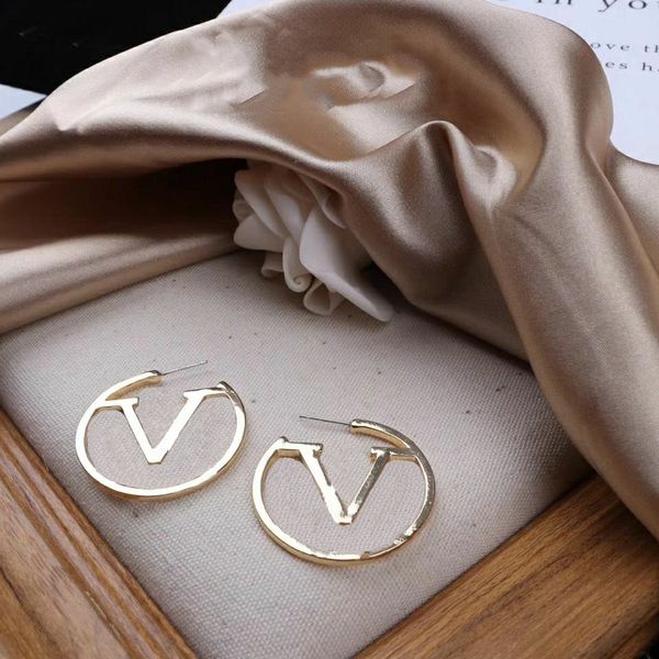 fashion double v gold hoop earrings for women lady party wedding lovers gift engagement jewelry for bride just hoops silver designer earring, Golden;silver
fashion double v gold hoop earrings for women lady party wedding lovers gift engagement jewelry for bride just hoops silver designer earring, Golden;silver