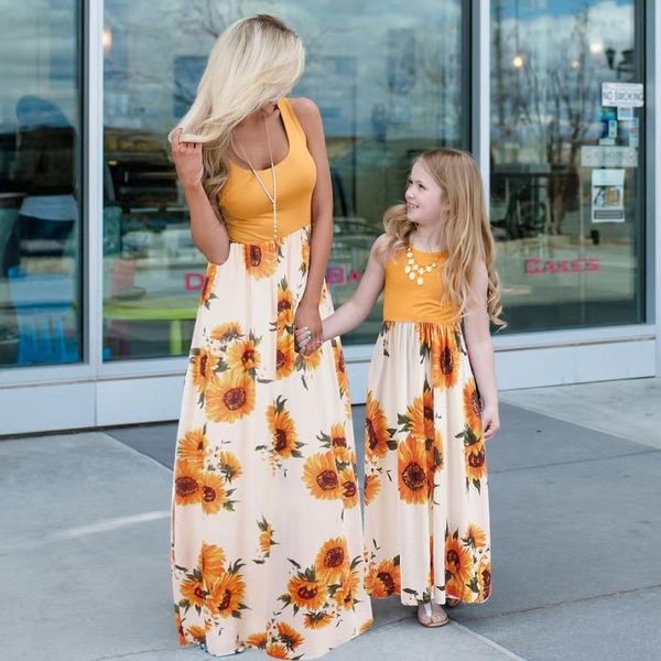 family matching outfits long dress sleeveless mother daughter dresses set sunflower mommy and me clothes fashion woman girls 230512, Blue
family matching outfits long dress sleeveless mother daughter dresses set sunflower mommy and me clothes fashion woman girls 230512, Blue