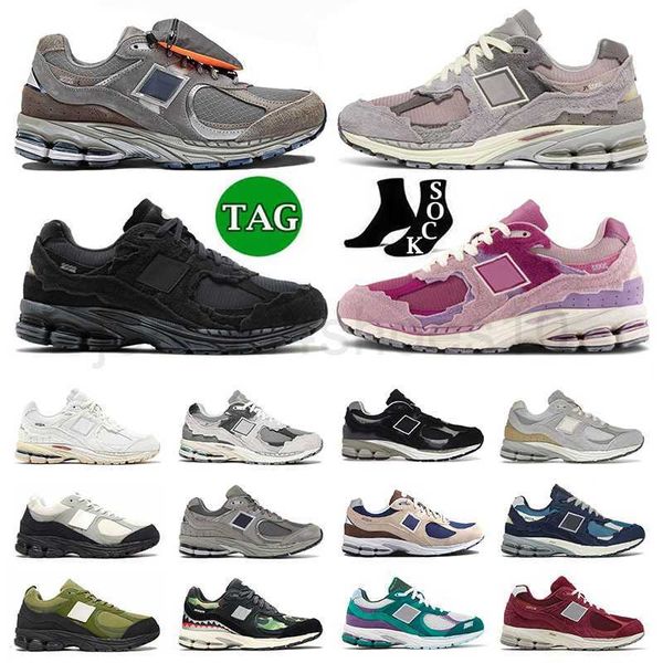 2002r b2002r designer shoes mens womens protection pack pink phantom lunar new year luxury triple s black white on cloud grey brown pouch 20
2002r b2002r designer shoes mens womens protection pack pink phantom lunar new year luxury triple s black white on cloud grey brown pouch 20