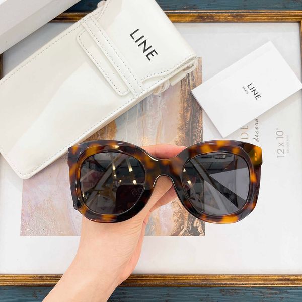 brand designer safilo eyewear rayben sun glass glasses with magnetic sunglasses driving beach frame studio cool with box, White;black
brand designer safilo eyewear rayben sun glass glasses with magnetic sunglasses driving beach frame studio cool with box, White;black