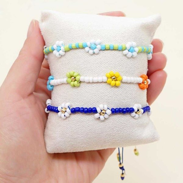simple spring and summer strand bohemian style glass beads handmade beaded daisy personality wholesale womens small bracelet, Black
simple spring and summer strand bohemian style glass beads handmade beaded daisy personality wholesale womens small bracelet, Black
