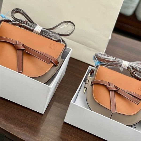 designer bag lowe stitching semi-round thin strap crossbody bag women's high version leather one-shoulder s saddle handbag luxury all-m
designer bag lowe stitching semi-round thin strap crossbody bag women's high version leather one-shoulder s saddle handbag luxury all-m