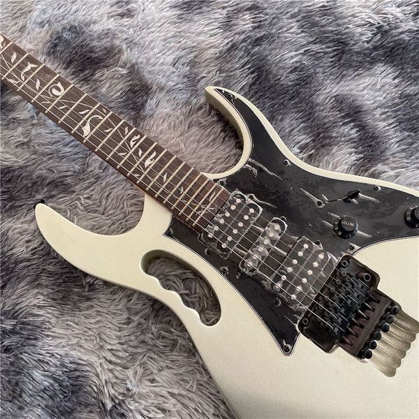 single swing double swing electric guitar maple panel rose wood fingerboard 
single swing double swing electric guitar maple panel rose wood fingerboard