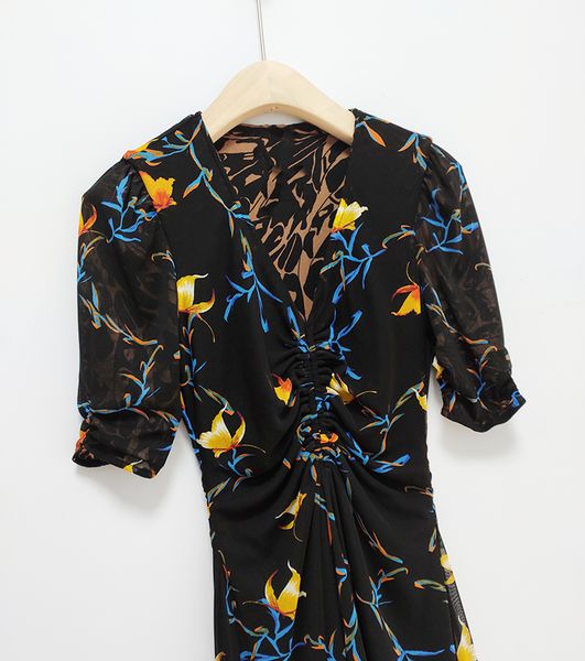 2023 designer dress premium midnight butterfly/wings double sided printed elastic mesh v-neck pleated waist slim fit long robe, Black;gray
2023 designer dress premium midnight butterfly/wings double sided printed elastic mesh v-neck pleated waist slim fit long robe, Black;gray