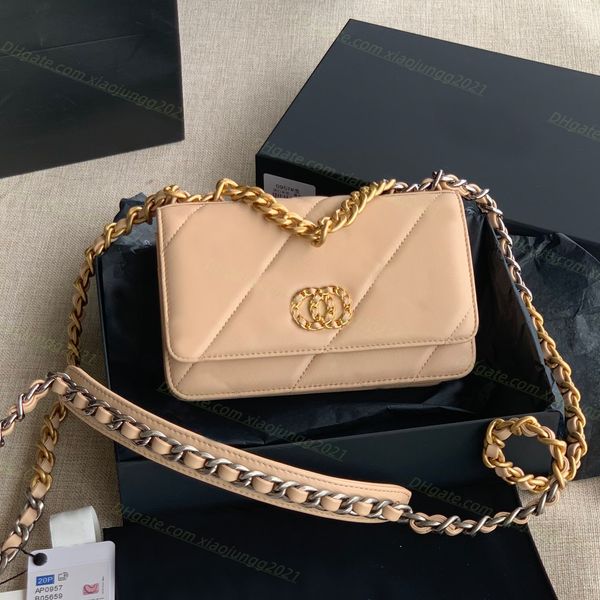 r evening bag chain strap shoulder bags chain wallet true leather luxury plain cosmetic bags with original box
r evening bag chain strap shoulder bags chain wallet true leather luxury plain cosmetic bags with original box