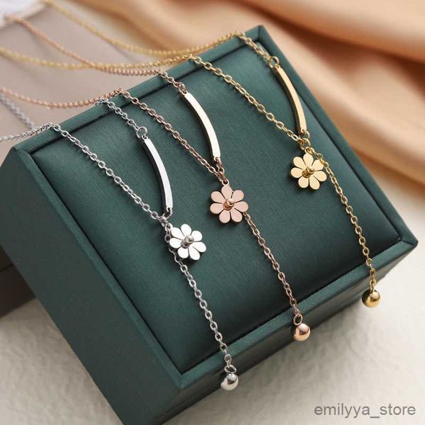 pendant necklaces stainless steel necklaces vintage delicate daisy flower pendants aesthetic fashion chain necklace for women jewelry, Silver
pendant necklaces stainless steel necklaces vintage delicate daisy flower pendants aesthetic fashion chain necklace for women jewelry, Silver