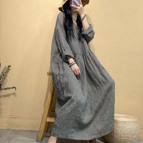 dresses 2022 spring autumn new arts style women long sleeve loose vneck dresses vintage plaid cotton linen casual long dress c443, Black;gray
dresses 2022 spring autumn new arts style women long sleeve loose vneck dresses vintage plaid cotton linen casual long dress c443, Black;gray