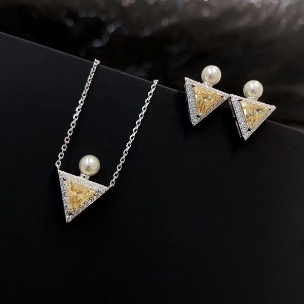 well sale original single high-end quality 925 sterling silver perfume bottle yellow triangle diamond earrings necklace for women wedding je, Golden;silver
well sale original single high-end quality 925 sterling silver perfume bottle yellow triangle diamond earrings necklace for women wedding je, Golden;silver