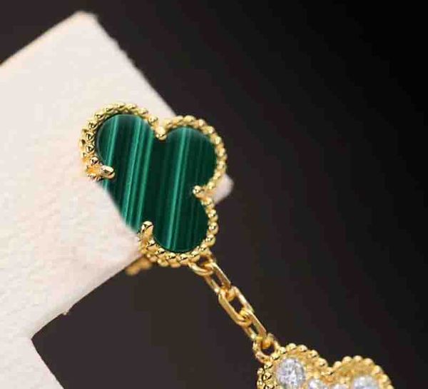 luxury quality v gold charm clip earring with diamond and malachite in 18k gold plated have box stamp ps5065, Golden
luxury quality v gold charm clip earring with diamond and malachite in 18k gold plated have box stamp ps5065, Golden