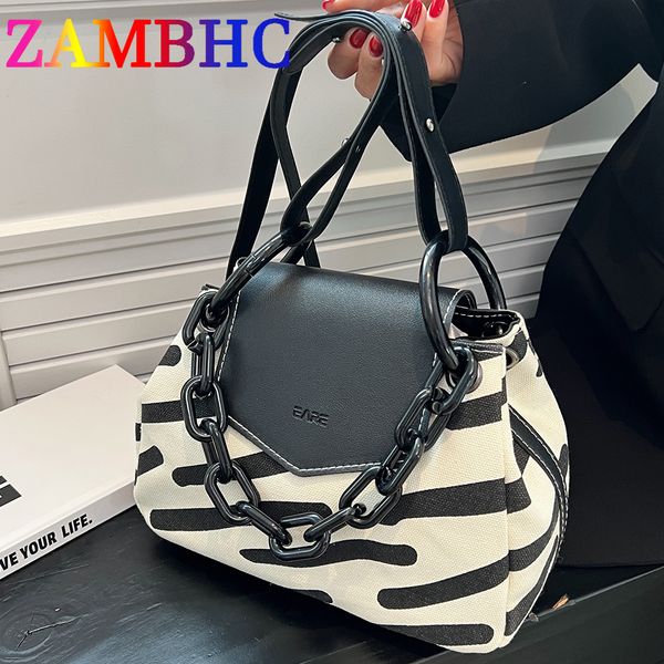 evening bags pola zebra lucu wanita kecil tote jatuh kanvas lembut desainer tas tangan merek mewah tebal rantai bahu selempang baru 230516
evening bags pola zebra lucu wanita kecil tote jatuh kanvas lembut desainer tas tangan merek mewah tebal rantai bahu selempang baru 230516