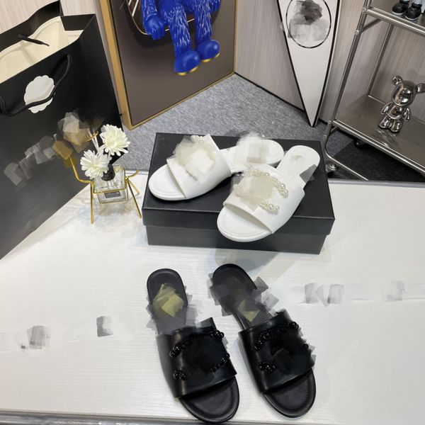 fashion pearls slippers large size women flat famous sandals c interlocking leisure non-slip slides 2023 summer woman footwear indoor home f, Black
fashion pearls slippers large size women flat famous sandals c interlocking leisure non-slip slides 2023 summer woman footwear indoor home f, Black