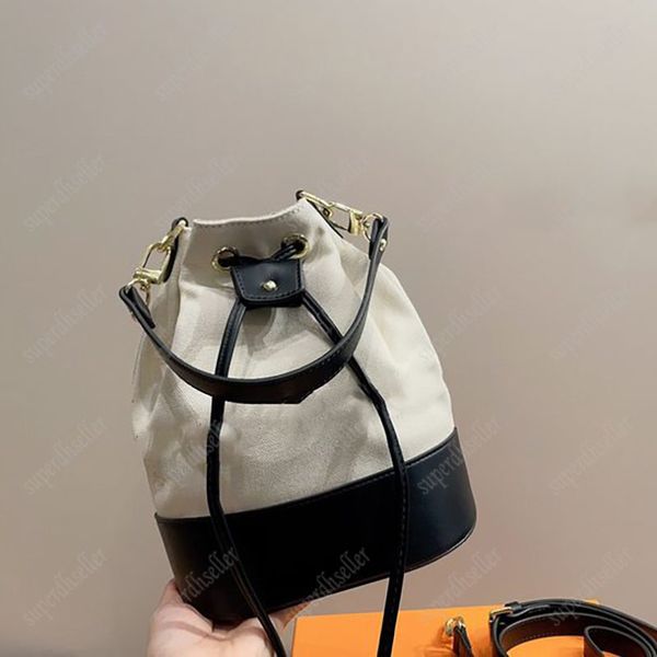 designer mini shoulder bag luxurys handbags fashion crossbody women cross body canvas handbag luxury bucket wallet high-quality purse
designer mini shoulder bag luxurys handbags fashion crossbody women cross body canvas handbag luxury bucket wallet high-quality purse