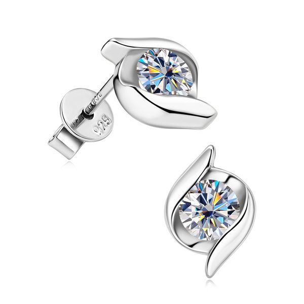 diamond passed test 925 sterling silver bling 5mm round moissanite studs earrings jewelry for girls women nice gift studs, Golden;silver
diamond passed test 925 sterling silver bling 5mm round moissanite studs earrings jewelry for girls women nice gift studs, Golden;silver